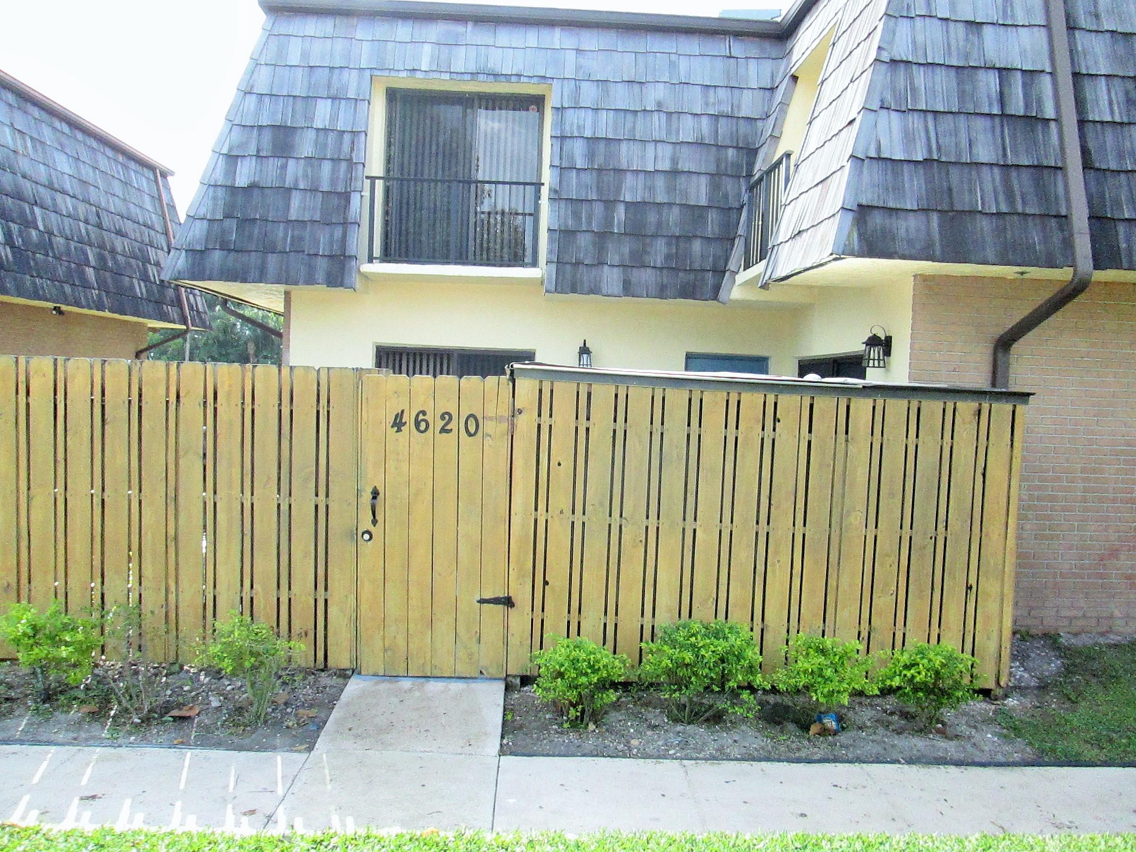 4620 Cherry Road West Palm Beach, FL 33417 - Photo 23 of 28 IMG_2971