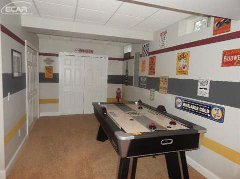 5515 Coldwater Road Flint, MI 48504 - Photo 38 of 44 20435865-37.JPG
