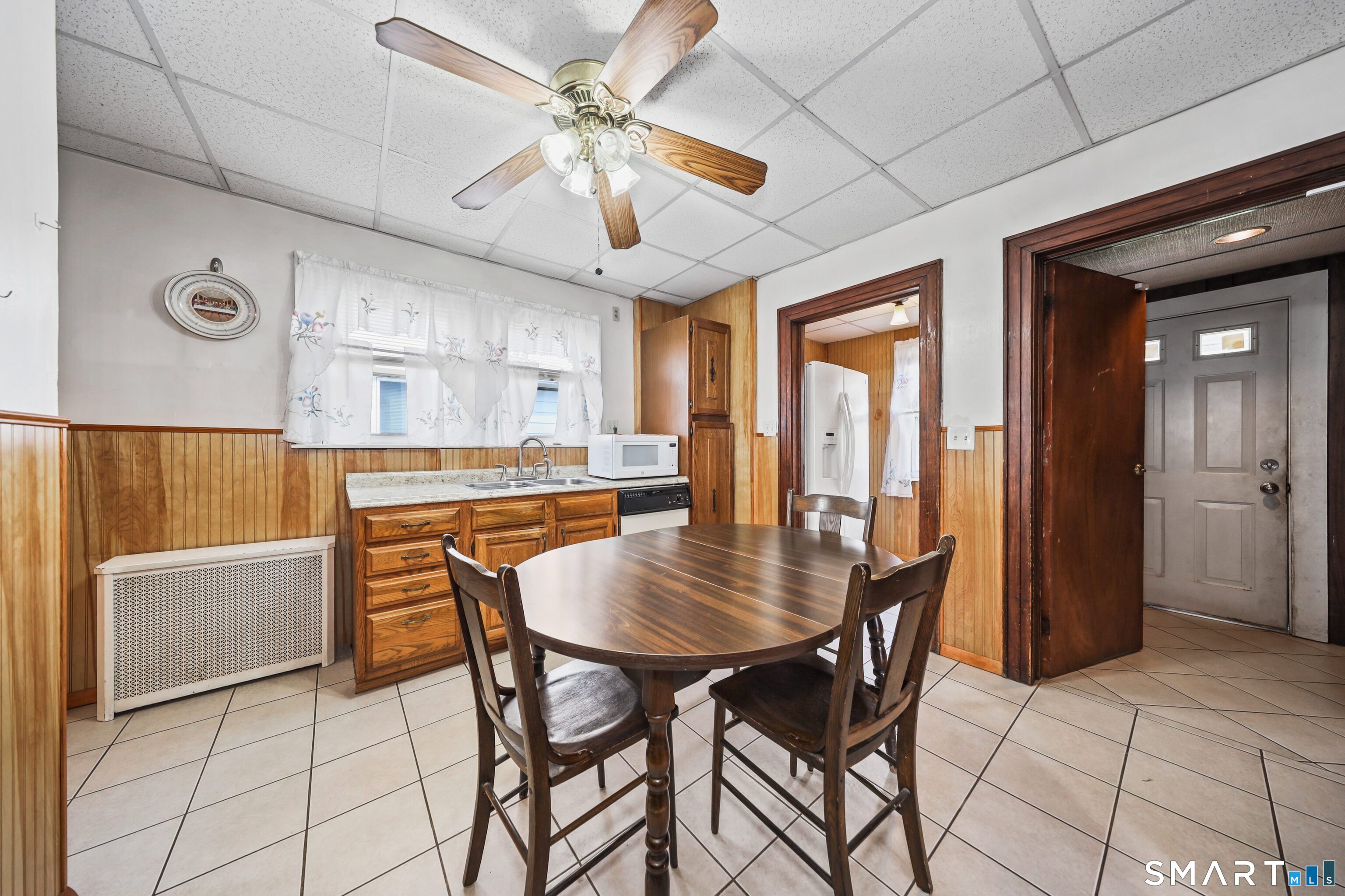 33 West View Street Waterbury, CT 06706 - Photo 11 of 29 a dining room with furniture and window