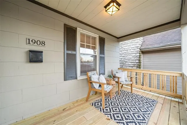 $289,000 | 1908 West 47th Terrace, Westwood, KS 66205