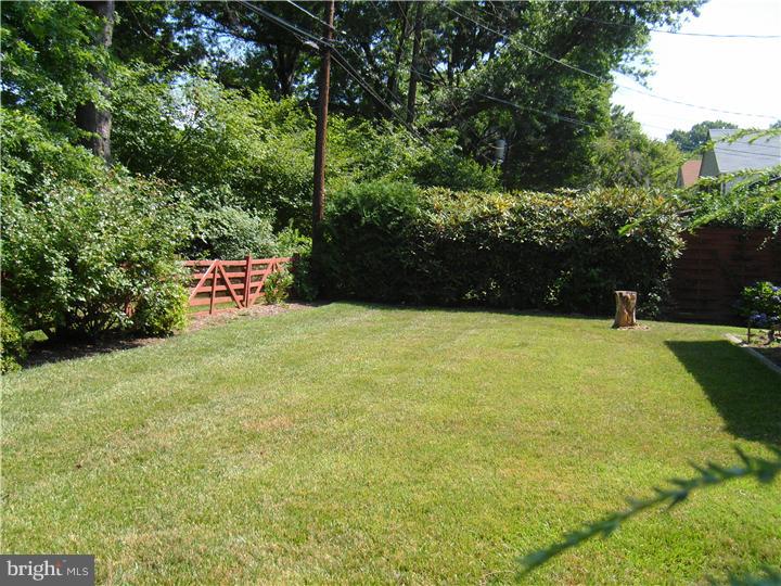 1517 James Road Wynnewood, PA 19096 - Photo 3 of 4 Gallery Image 3