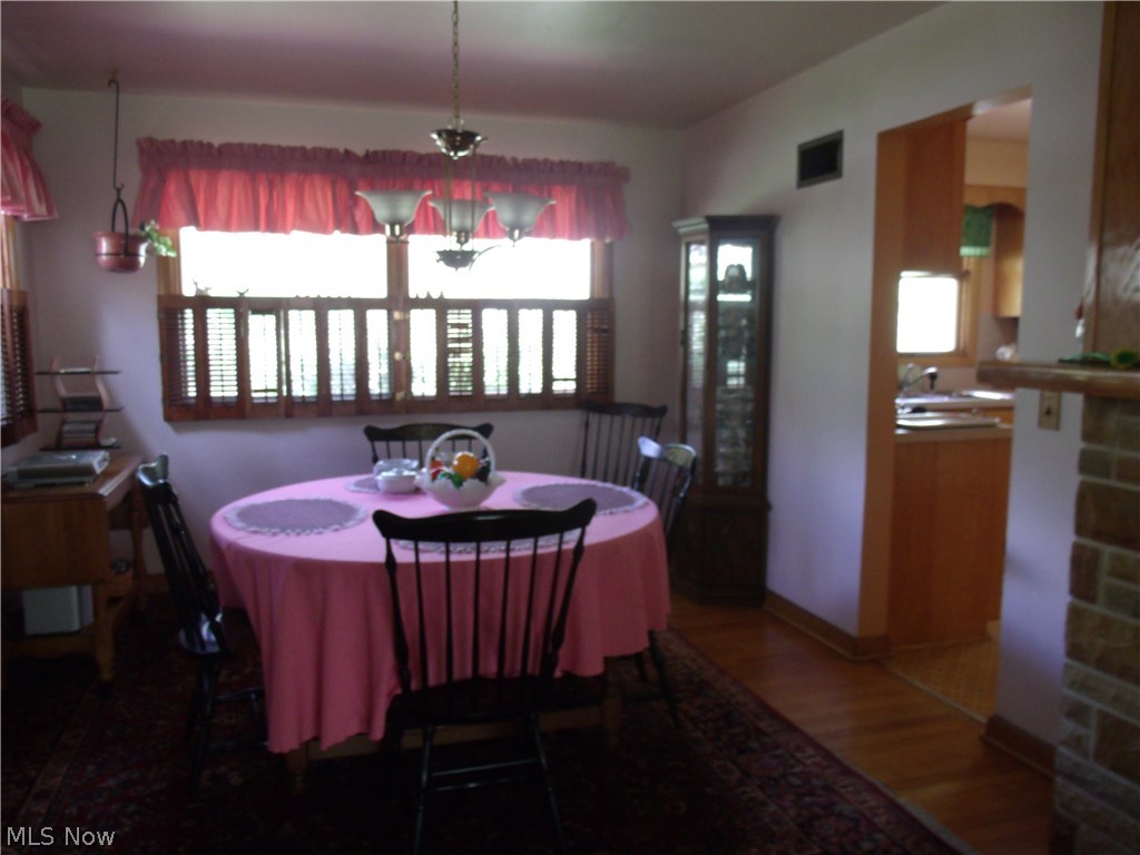 934 Yankee Run Road Masury, OH 44438 - Photo 12 of 34 Dining Room