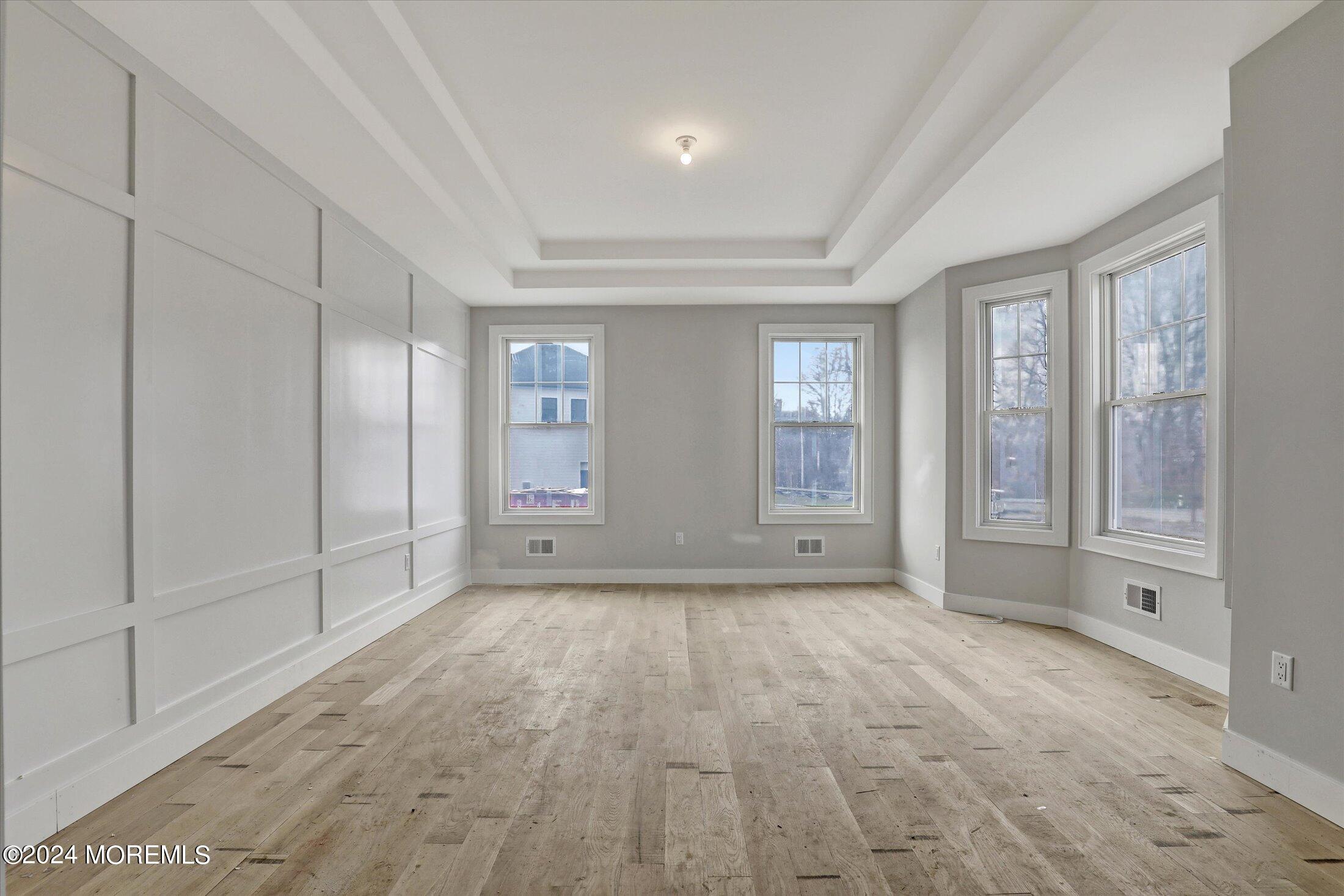 60 Middletown Road Holmdel, NJ 07733 - Photo 45 of 67 18-Living Room