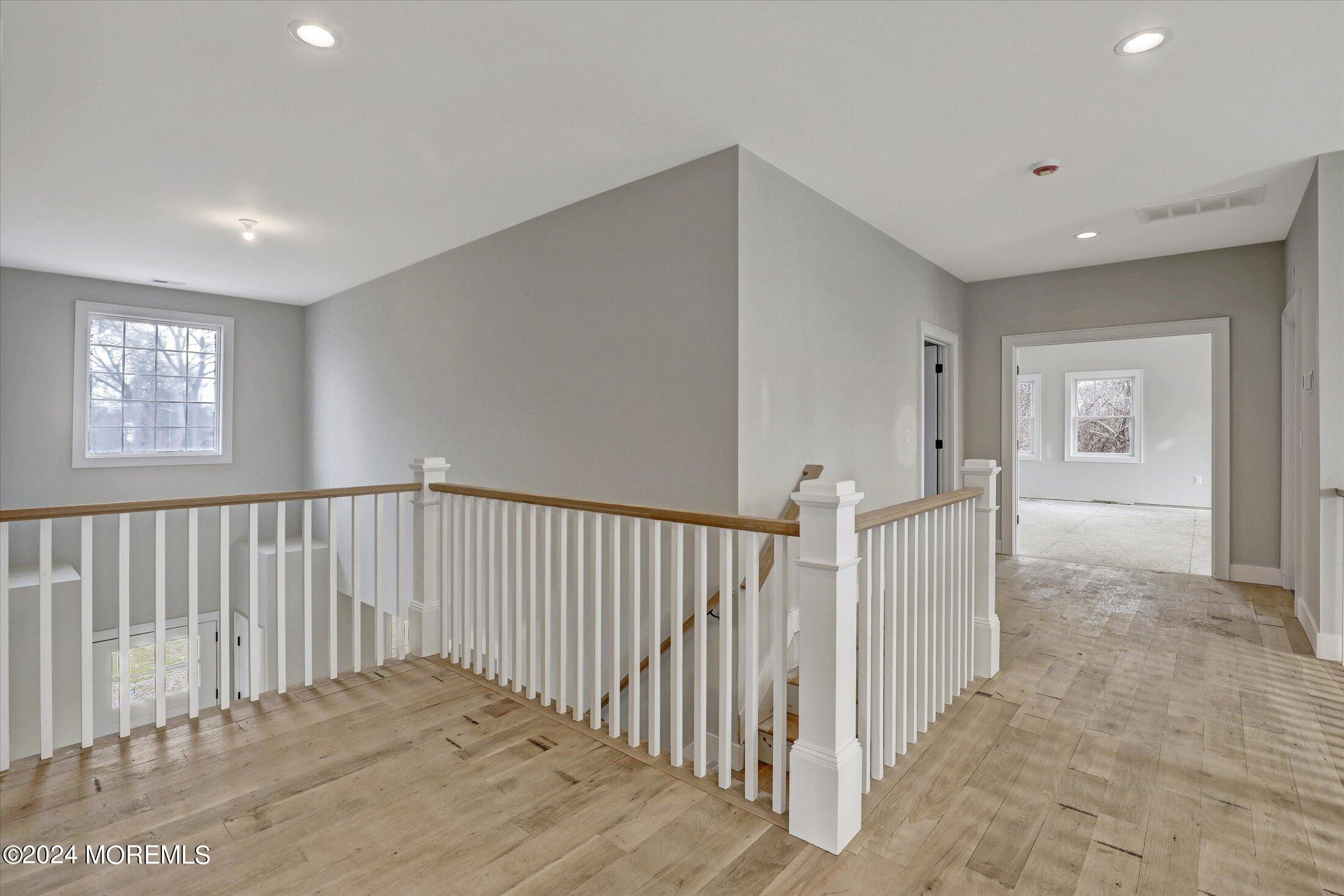 60 Middletown Road Holmdel, NJ 07733 - Photo 49 of 67 22-Upper Hallway