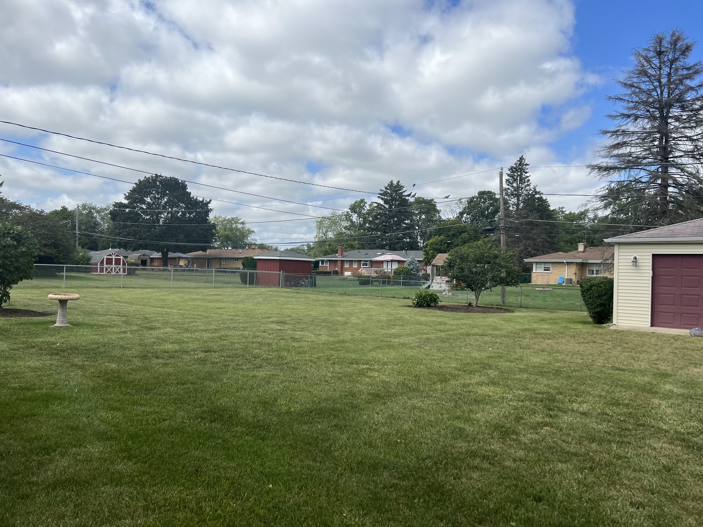 14 Drake Terrace Prospect Heights, IL 60070 - Photo 7 of 7 a view of a house with a big yard