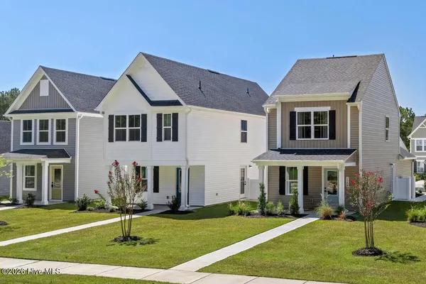 $247,990 | 704 Savinwood Trail Northeast, Bolivia, NC 28422