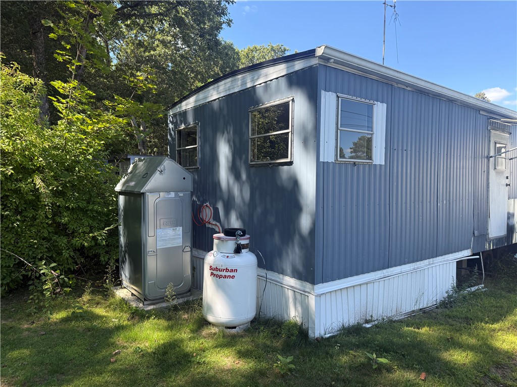 53 Park Lane Coventry, RI 02816 - Photo 3 of 15