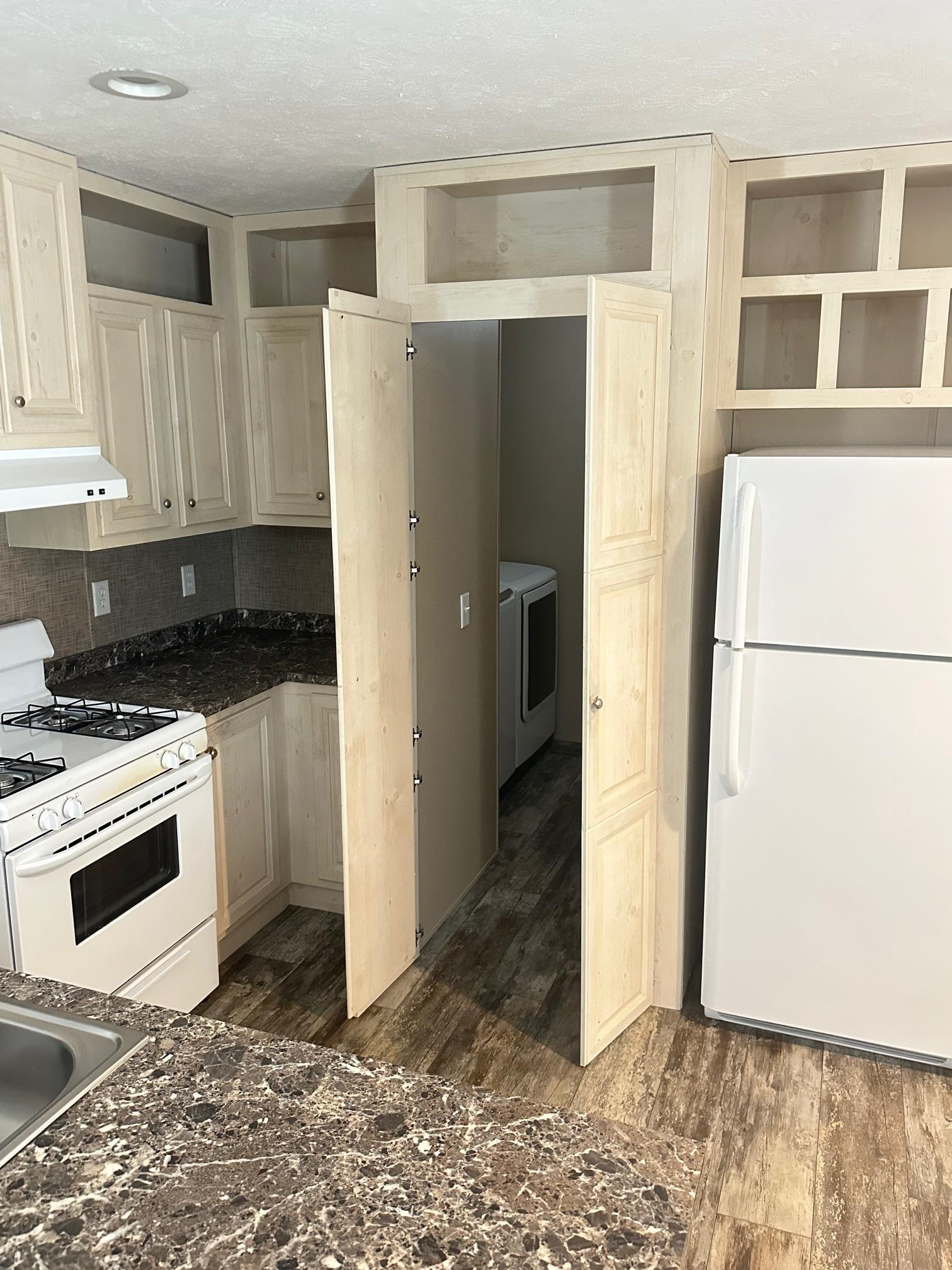 22 Springbrook Street Hinsdale, NH 03451 - Photo 5 of 18