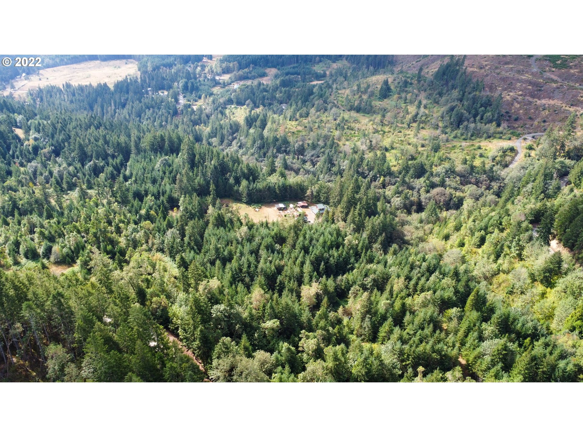 2763 Upper Smith River Road Drain, OR 97435 - Photo 19 of 24 Gallery Image 19