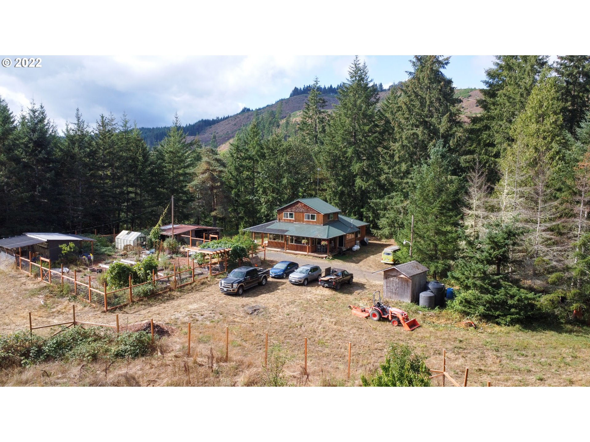 2763 Upper Smith River Road Drain, OR 97435 - Photo 5 of 24 Gallery Image 5