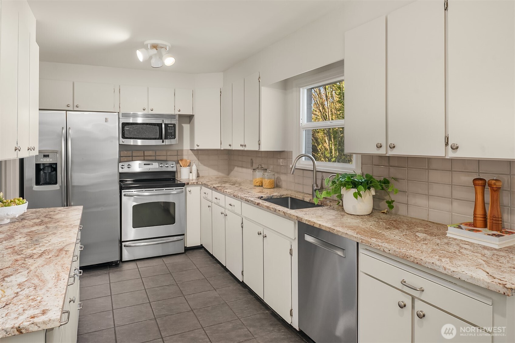 3126 Northwest 91st Street Seattle, WA 98117 - Photo 16 of 40