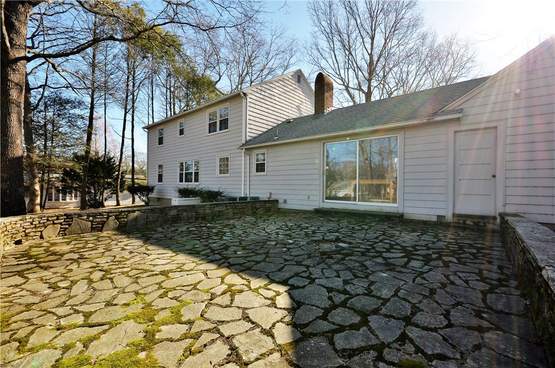 280 South Cobble Hill Road Warwick, RI 02886 - Photo 8 of 38 Gallery Image 8