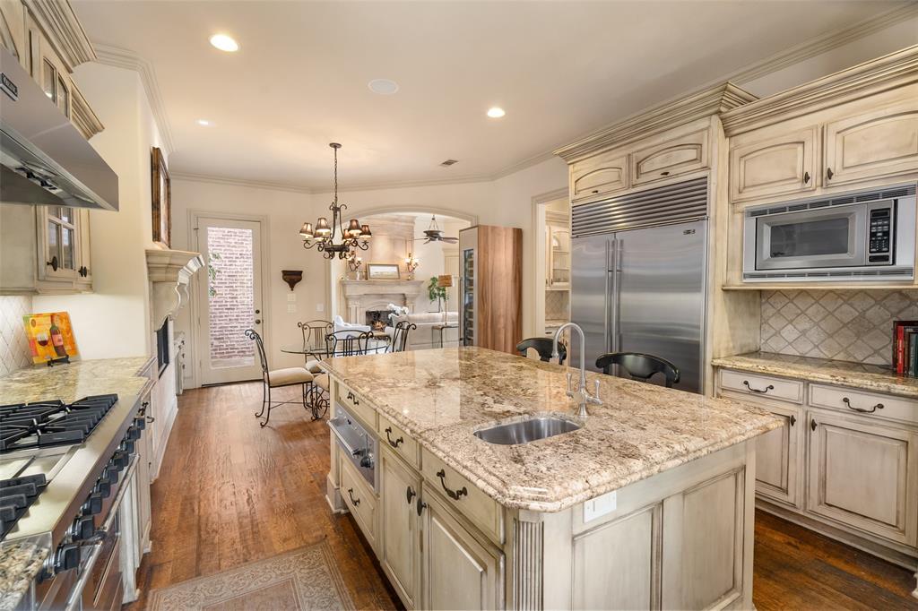 12010 Edgestone Road Dallas, TX 75230 - Photo 13 of 26 Gallery Image 13
