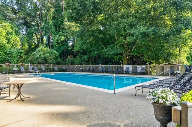 a view of a tennis court