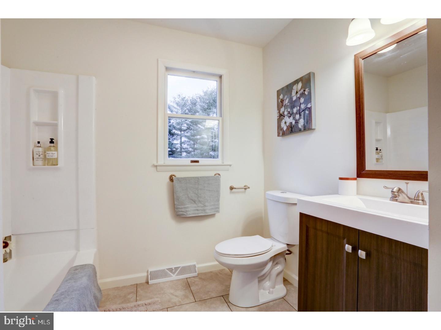 629 Media Road Oxford, PA 19363 - Photo 8 of 12 Gallery Image 8