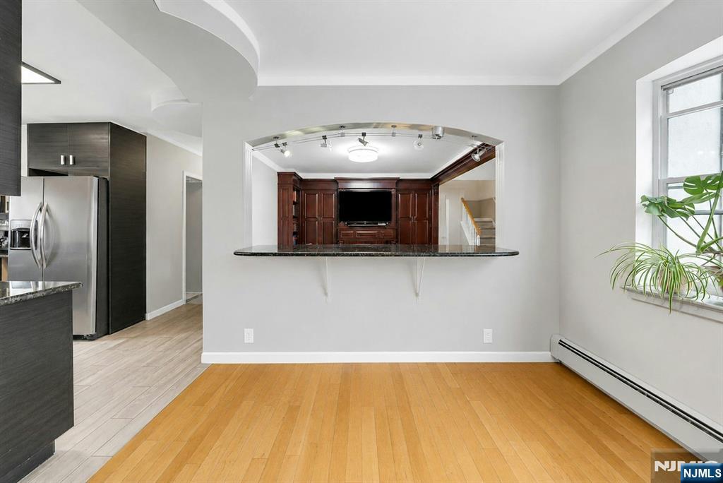 444 Riverside Avenue Lyndhurst, NJ 07071 - Photo 10 of 29