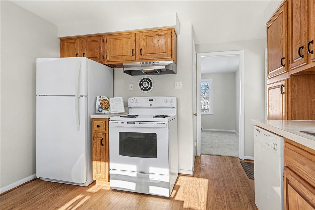45 Studley Street Rochester, NY 14616 - Photo 9 of 25 Kitchen