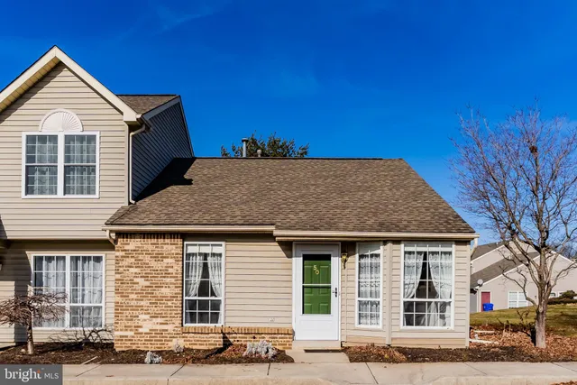 $199,900 | 50 Eastwick Lane, Carlisle, PA 17015