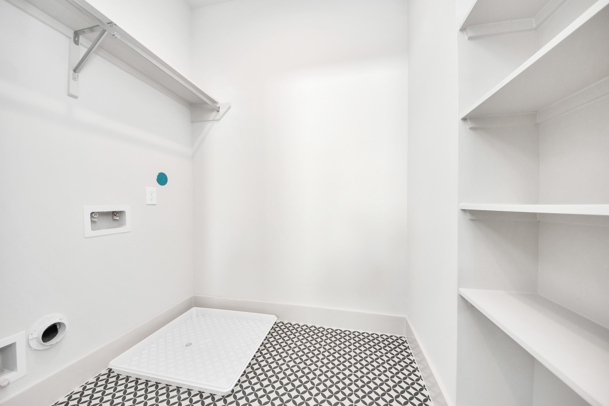 4022 Boho Lane Houston, TX 77045 - Photo 12 of 18 laundry