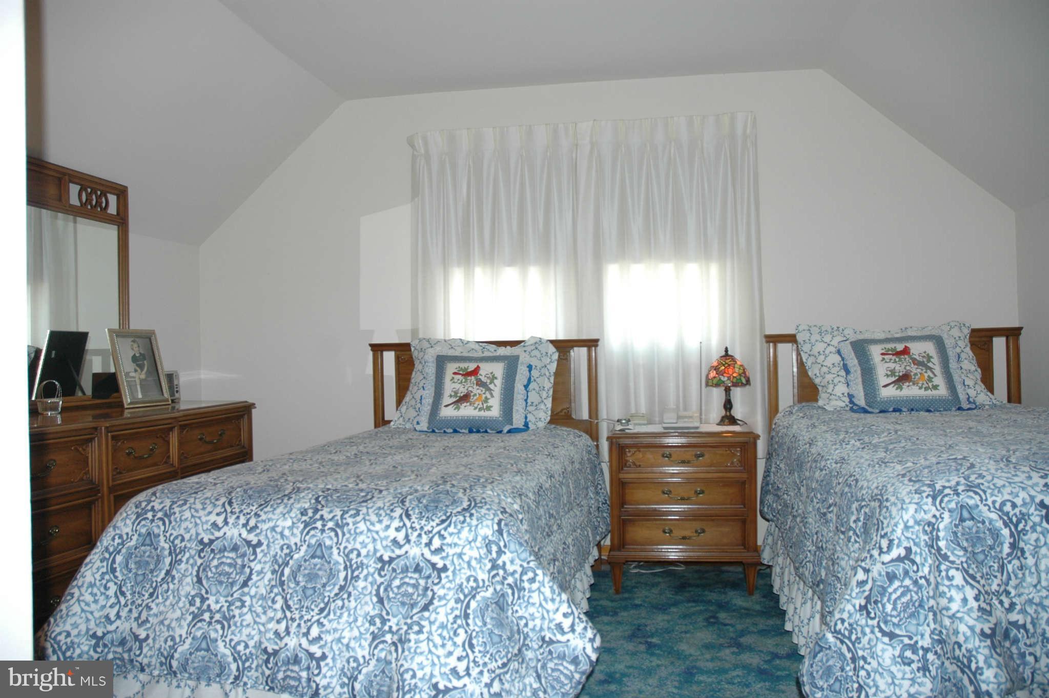 344 George Avenue Baltimore, MD 21221 - Photo 12 of 18 Bedroom 4