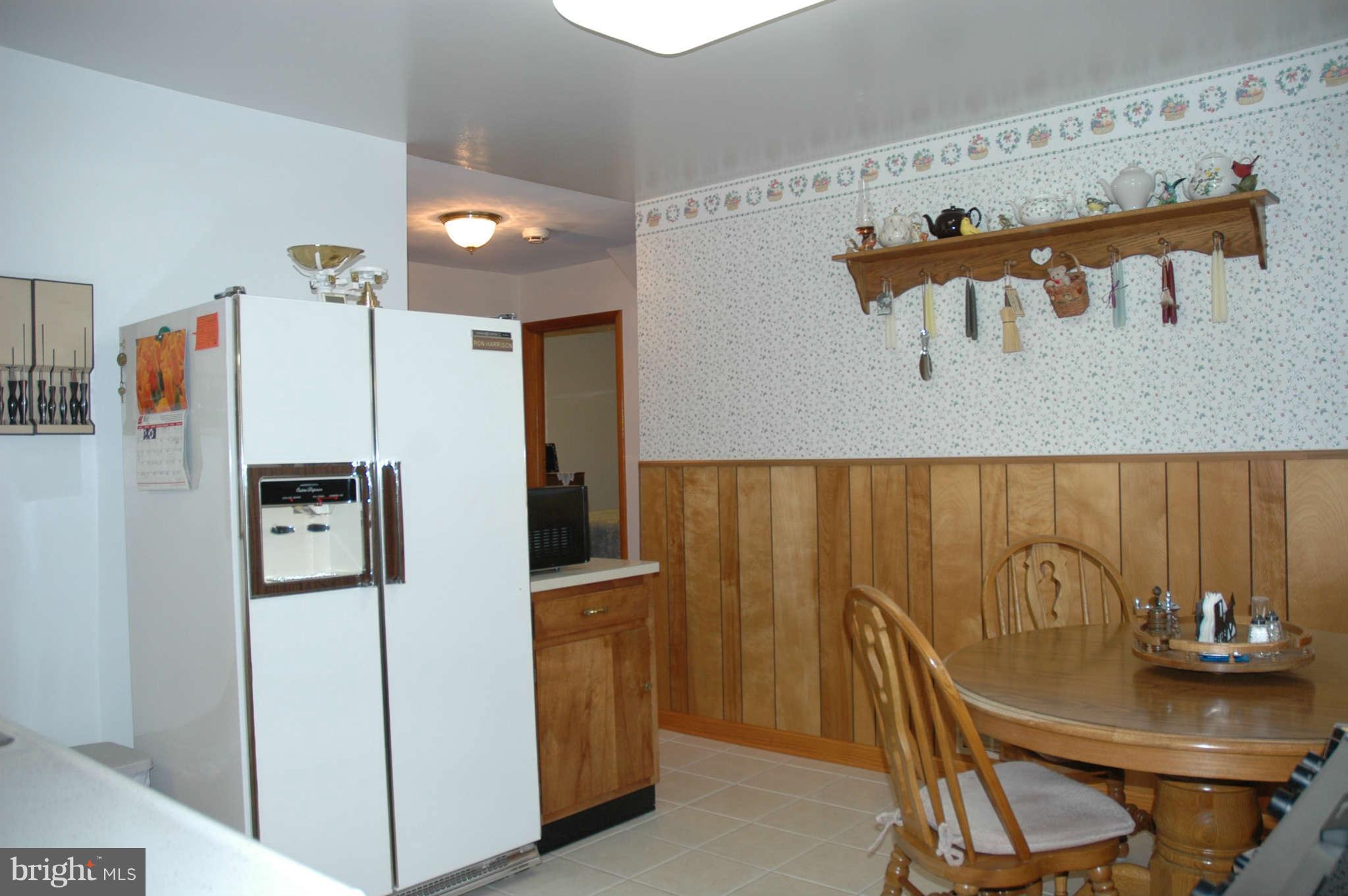344 George Avenue Baltimore, MD 21221 - Photo 16 of 18 Kitchen