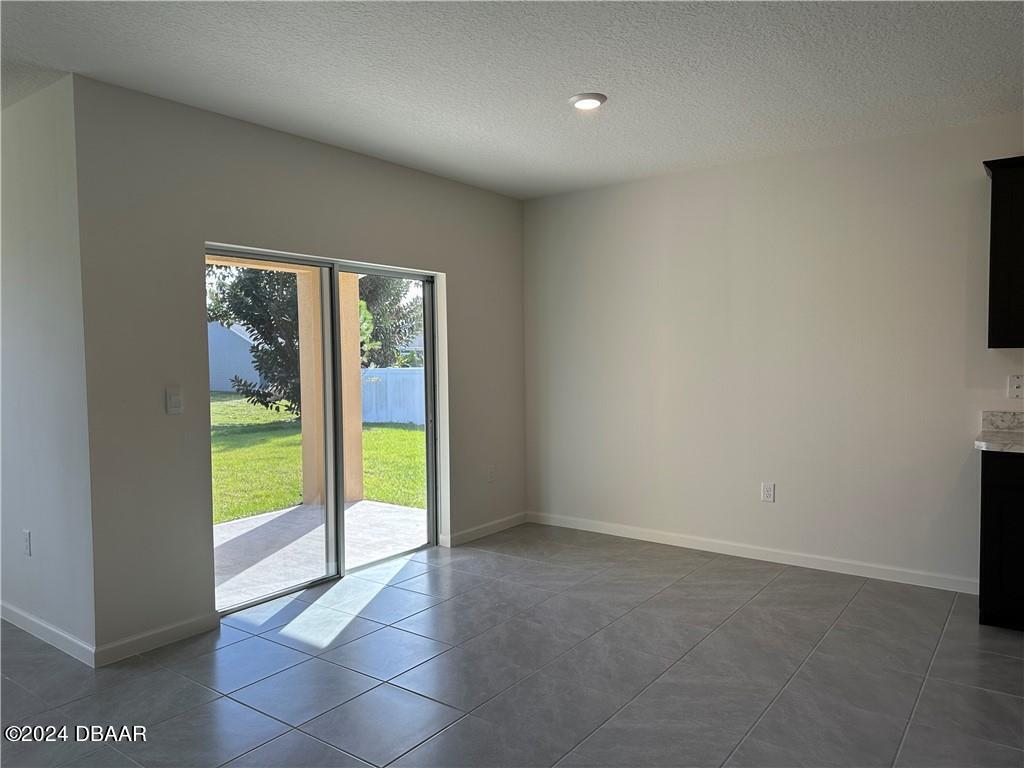 139 Empire Terrace Sebastian, FL 32958 - Photo 19 of 31 an empty room with window