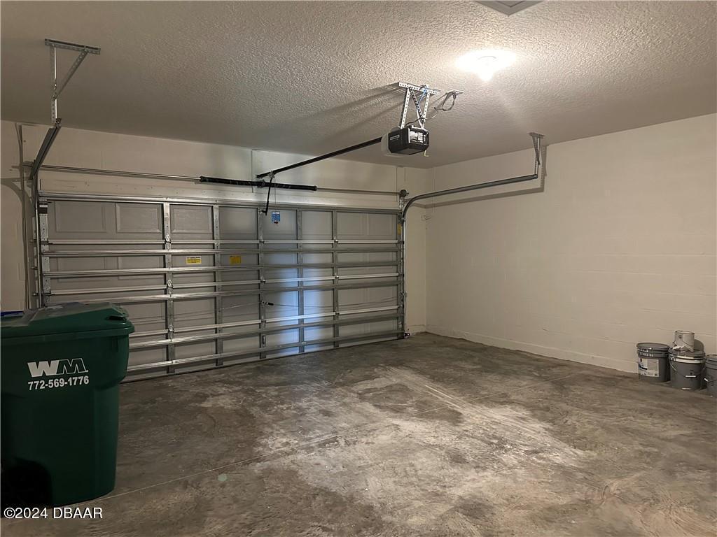 139 Empire Terrace Sebastian, FL 32958 - Photo 27 of 31 a view of a garage