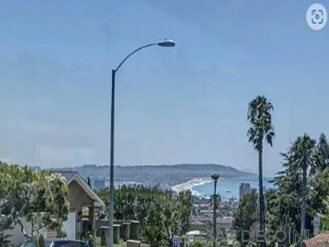 5512 Candlelight Drive La Jolla, CA 92037 - Photo 4 of 23 a house view with a garden space