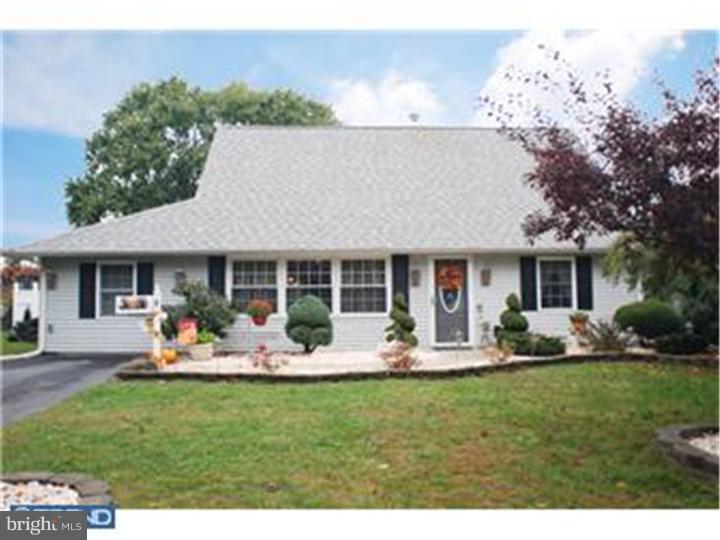 9 Canary Road Levittown, PA 19057 - Photo 2 of 22