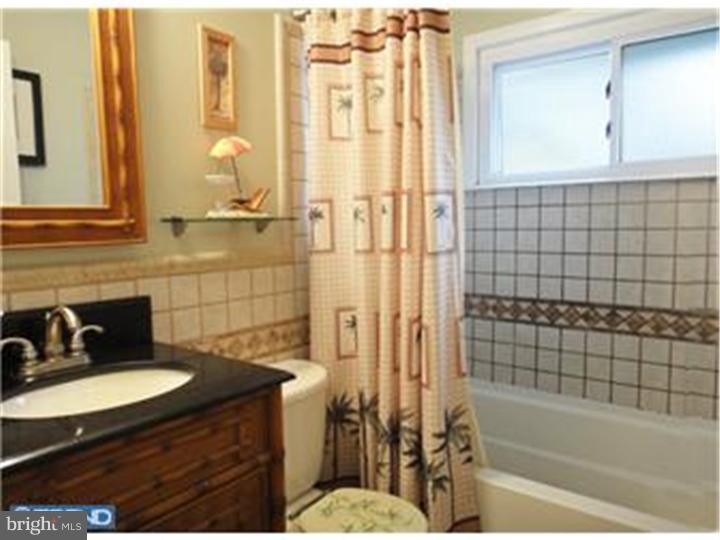 9 Canary Road Levittown, PA 19057 - Photo 12 of 22