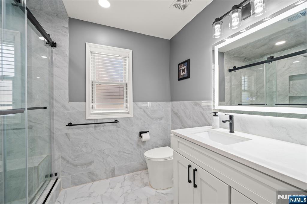 119 Rock Hill Road Clifton, NJ 07013 - Photo 12 of 21