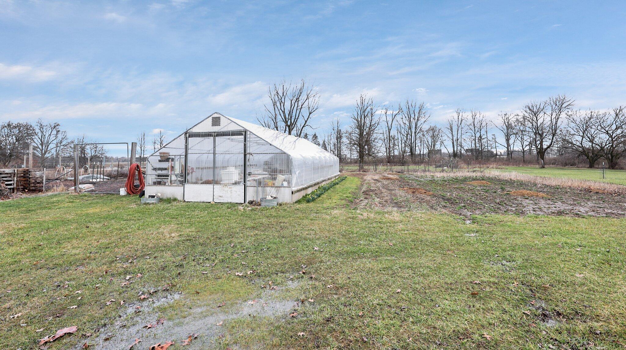 12000 Palmer Road Southwest Etna, OH 43068 - Photo 38 of 48 Greenhouse