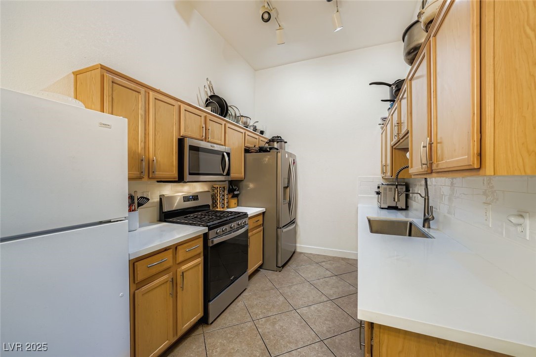 3350 Cactus Shadow Street, Unit 203 Las Vegas, NV 89129 - Photo 9 of 29