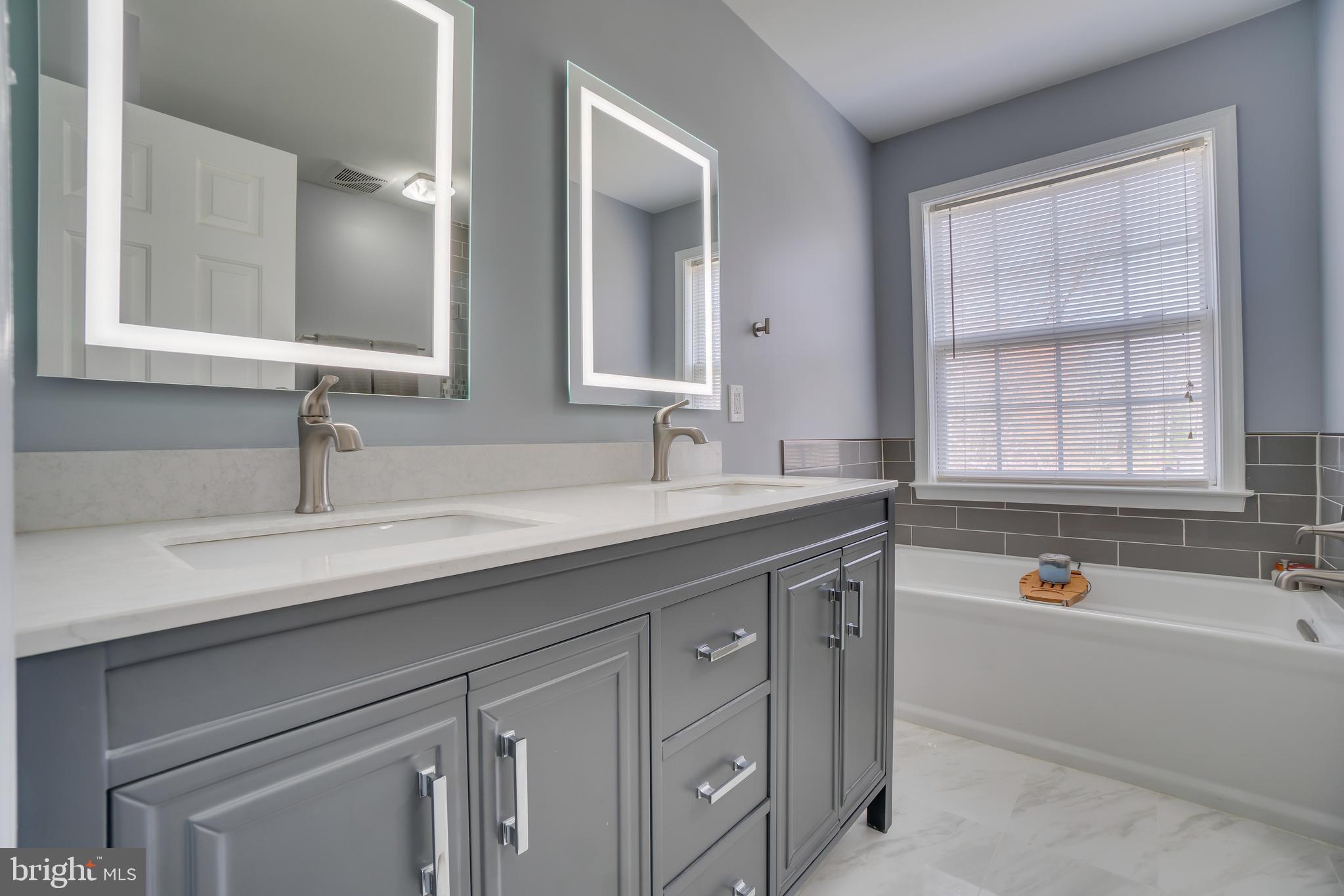 10 Ridgeway Road Stafford, VA 22556 - Photo 22 of 46 updated luxury master bath !