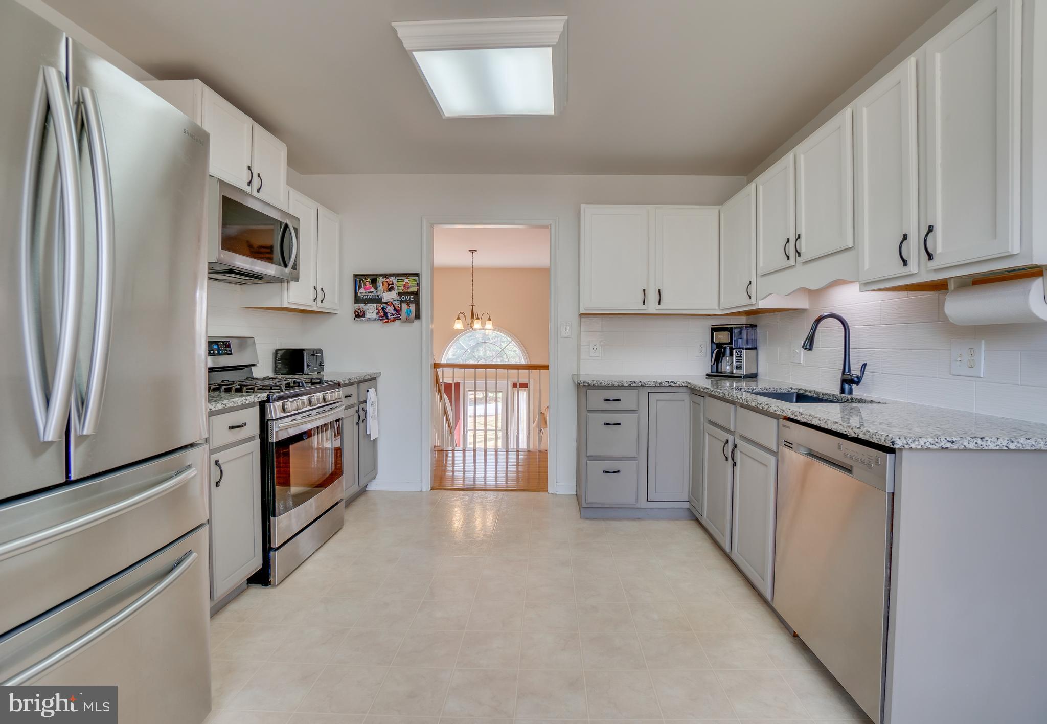 10 Ridgeway Road Stafford, VA 22556 - Photo 9 of 46 Beautiful Stainless Steel appliances!