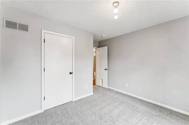 $385,000 | 571 West Northview Street, Olathe, KS 66061