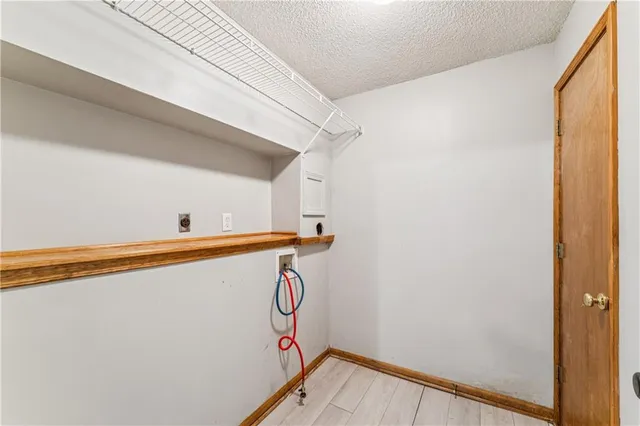 $385,000 | 571 West Northview Street, Olathe, KS 66061