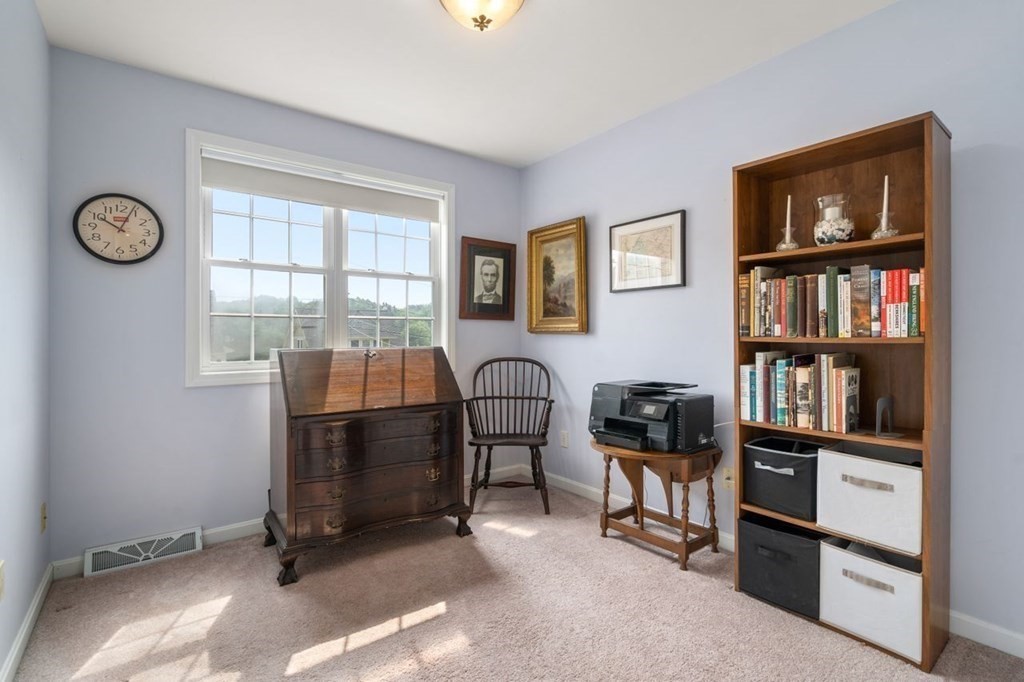 218 Wollaston Street Springfield, MA 01119 - Photo 6 of 34 Gallery Image 6