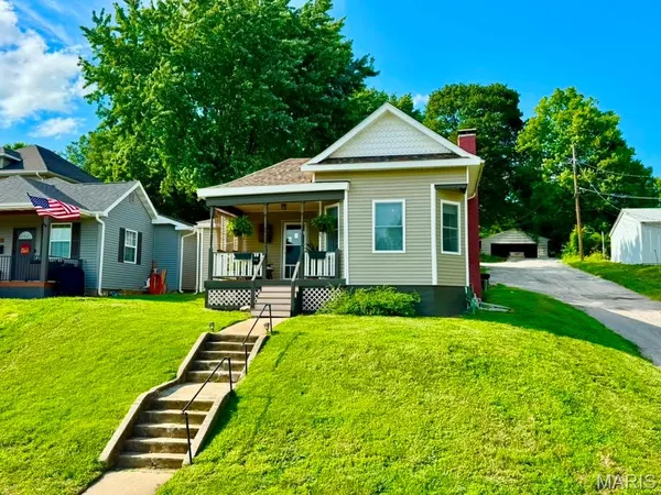 $159,900 | 1214 Hill Street, Hannibal, MO 63401