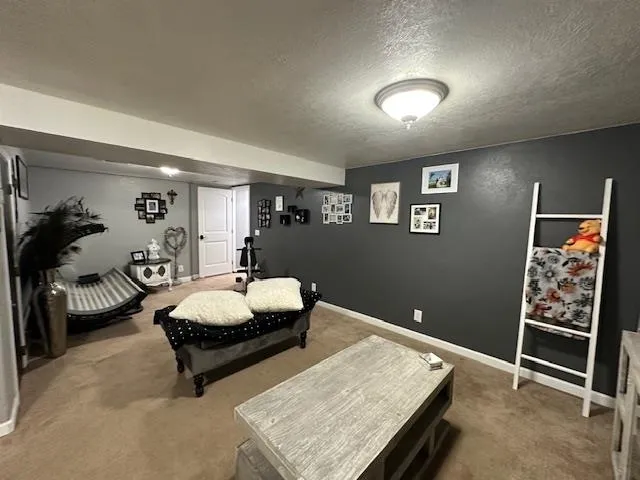 $369,000 | 560 Hillcrest Way, Green River, WY 82935