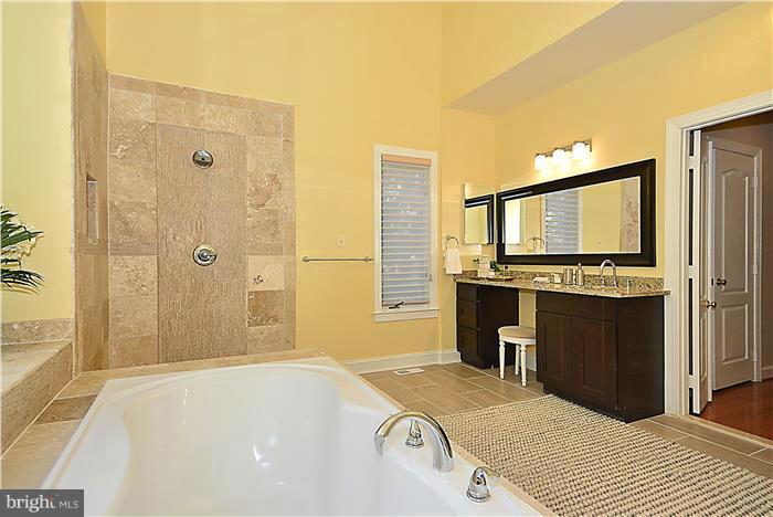 1303 Sawbridge Way Reston, VA 20194 - Photo 14 of 30 Bath (Master)