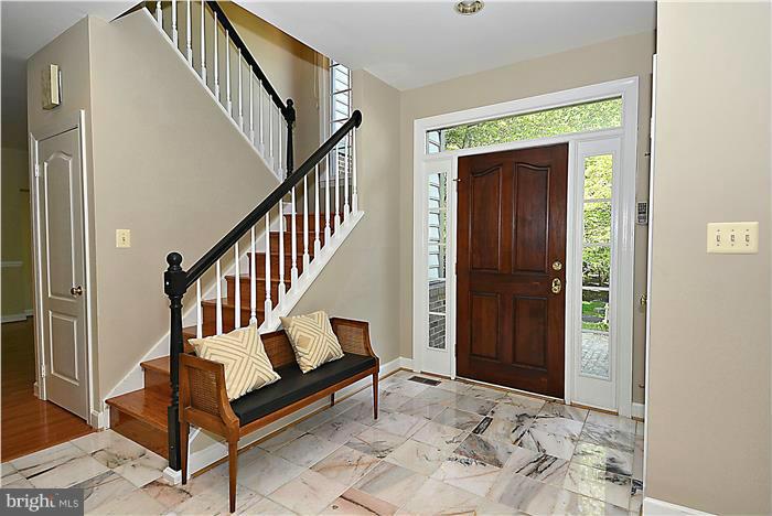 1303 Sawbridge Way Reston, VA 20194 - Photo 4 of 30 Foyer
