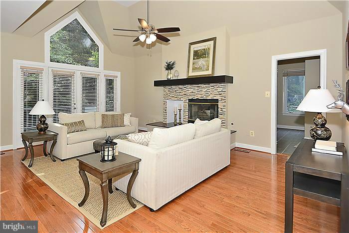 1303 Sawbridge Way Reston, VA 20194 - Photo 9 of 30 Family Room