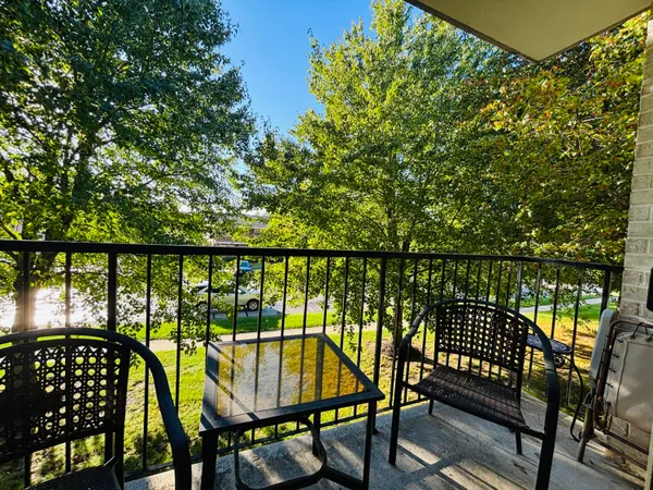 $200,000 | 402 Sturdy Road, Unit 2C, Valparaiso, IN 46383