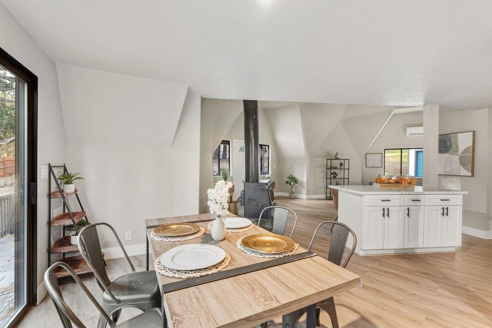 5841 Fallen Oak Drive Pollock Pines, CA 95726 - Photo 20 of 44 a dining room with furniture and window