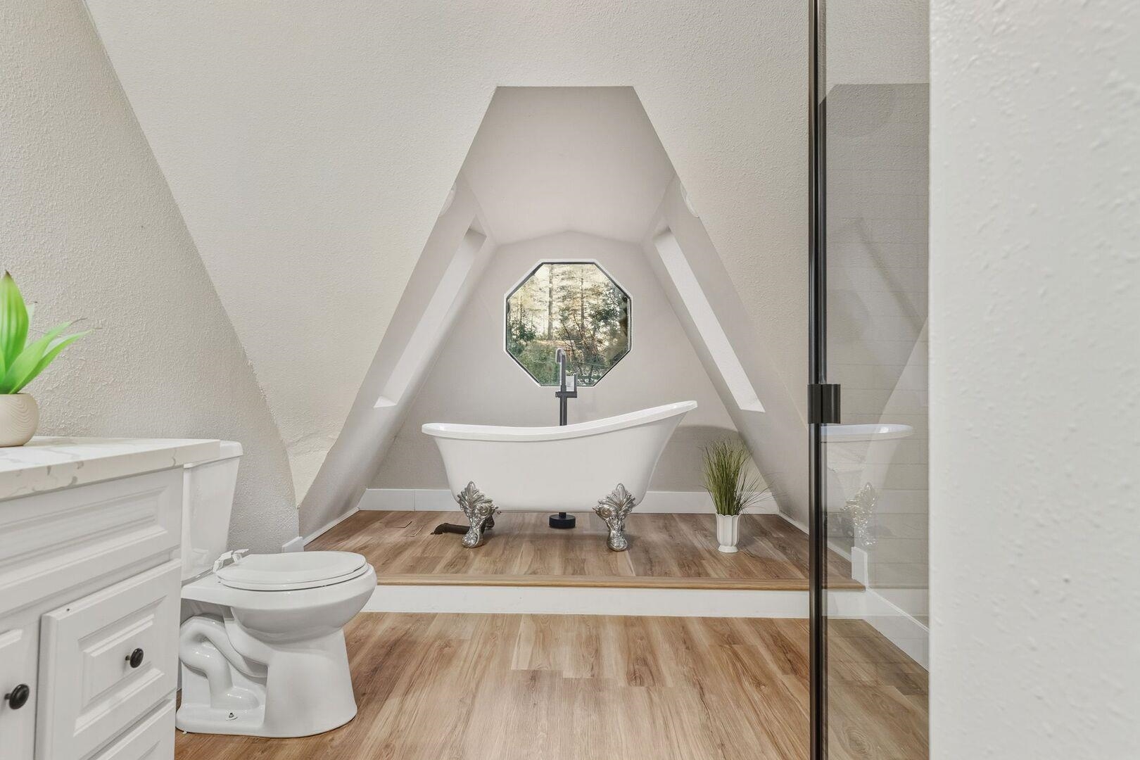 5841 Fallen Oak Drive Pollock Pines, CA 95726 - Photo 29 of 44 a living room with a toilet and a rug