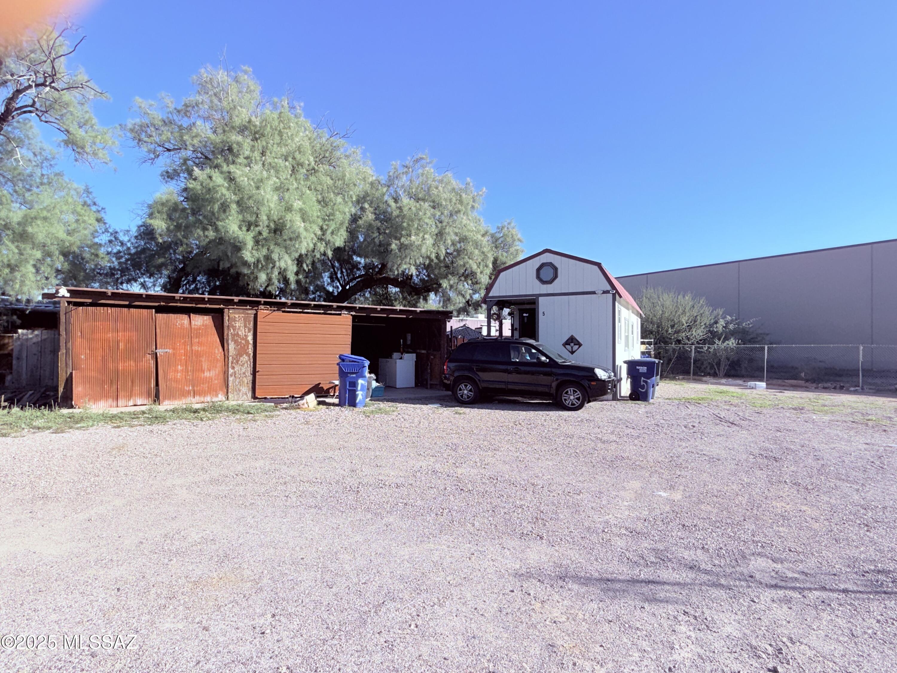 525 East Navajo Road Tucson, AZ 85705 - Photo 31 of 33
