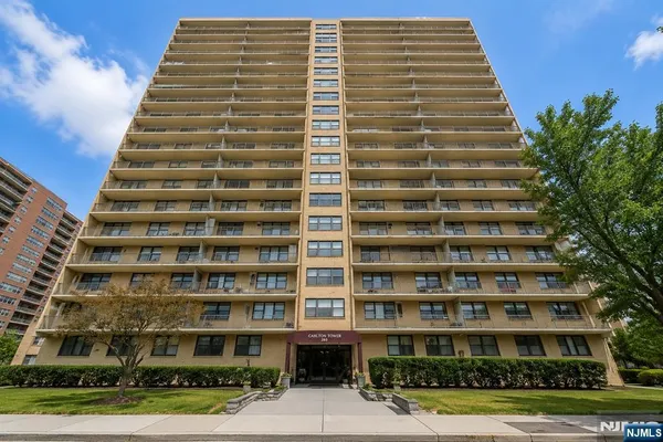 $210,000 | 285 Aycrigg Avenue, Unit 22J, Passaic, NJ 07055