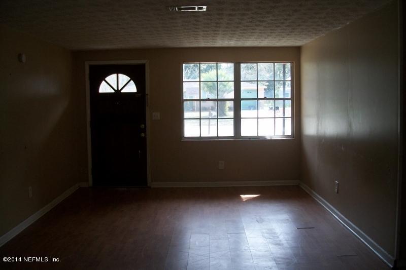181 Neptune Road Orange Park, FL 32073 - Photo 11 of 12 100_6668 (800x533)