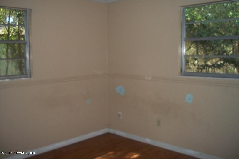 181 Neptune Road Orange Park, FL 32073 - Photo 10 of 12 100_6667 (800x533)
